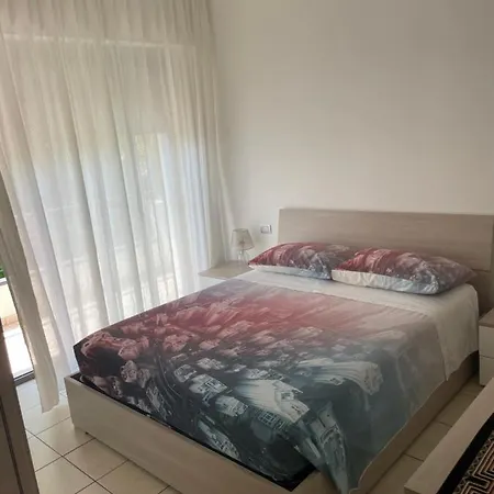 Incantevole Con Piscina Fronte Mare * Pineto